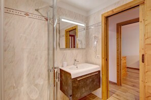 Dusche, Haartrockner
