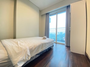 2 bedrooms, free WiFi, bed sheets - Fabulous 2Br Loft Apartment With Private Bathub At El Royale (Bandung)