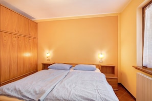 2 chambres, Wi-Fi gratuit, draps fournis