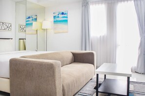 Living area - Nice And Comfort Studio Room At Azalea Suites Apartment (Cikarang)