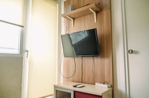 Interior - Comfort And Simple 2Br At Green Pramuka City Apartment (Jakarta)