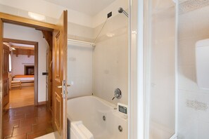 Bathtub