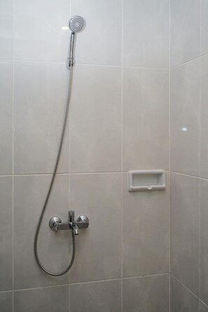 Bathroom - Comfort Living Studio Room At Serpong Garden Apartment (Cisauk)