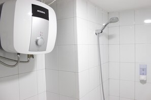 2 bedrooms, free WiFi, bed sheets - Pleasant 2Br At Grand Asia Afrika Apartment (Bandung)
