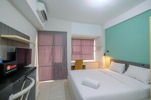 Room - Warm And Cozy Studio Apartment Margonda Residence 5 Near Campus (Depok)