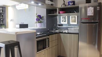 客房 | 私人廚房 | 雪櫃、爐具、廚房用具/餐具/器皿