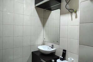 ห้องพัก | ห้องน้ำ | ฝักบัว, ของใช้ในห้องน้ำฟรี, ผ้าเช็ดตัว