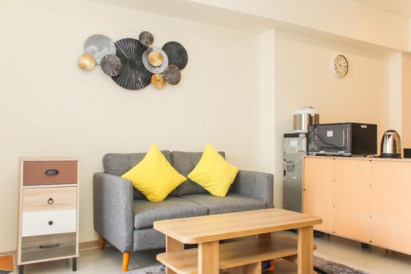 Room | Living room | TV - Comfortable 2Br With Study Room At Meikarta Apartment (Cikarang)