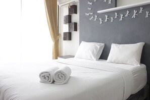 Room | 1 bedroom, free WiFi, bed sheets - Modern & Contemporary Studio At Beverly Dago Apartment Near Itb (Bandung)