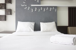 Room - Modern & Contemporary Studio At Beverly Dago Apartment Near Itb (Bandung)