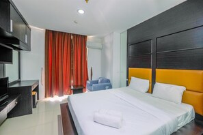 Room | 1 bedroom, free WiFi, bed sheets - Cozy Living Studio Apartment Mangga Dua Residence Near Itc Mall (Jakarta)
