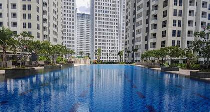 Comfortable And Nice 1Br At M-Town Signature Apartment