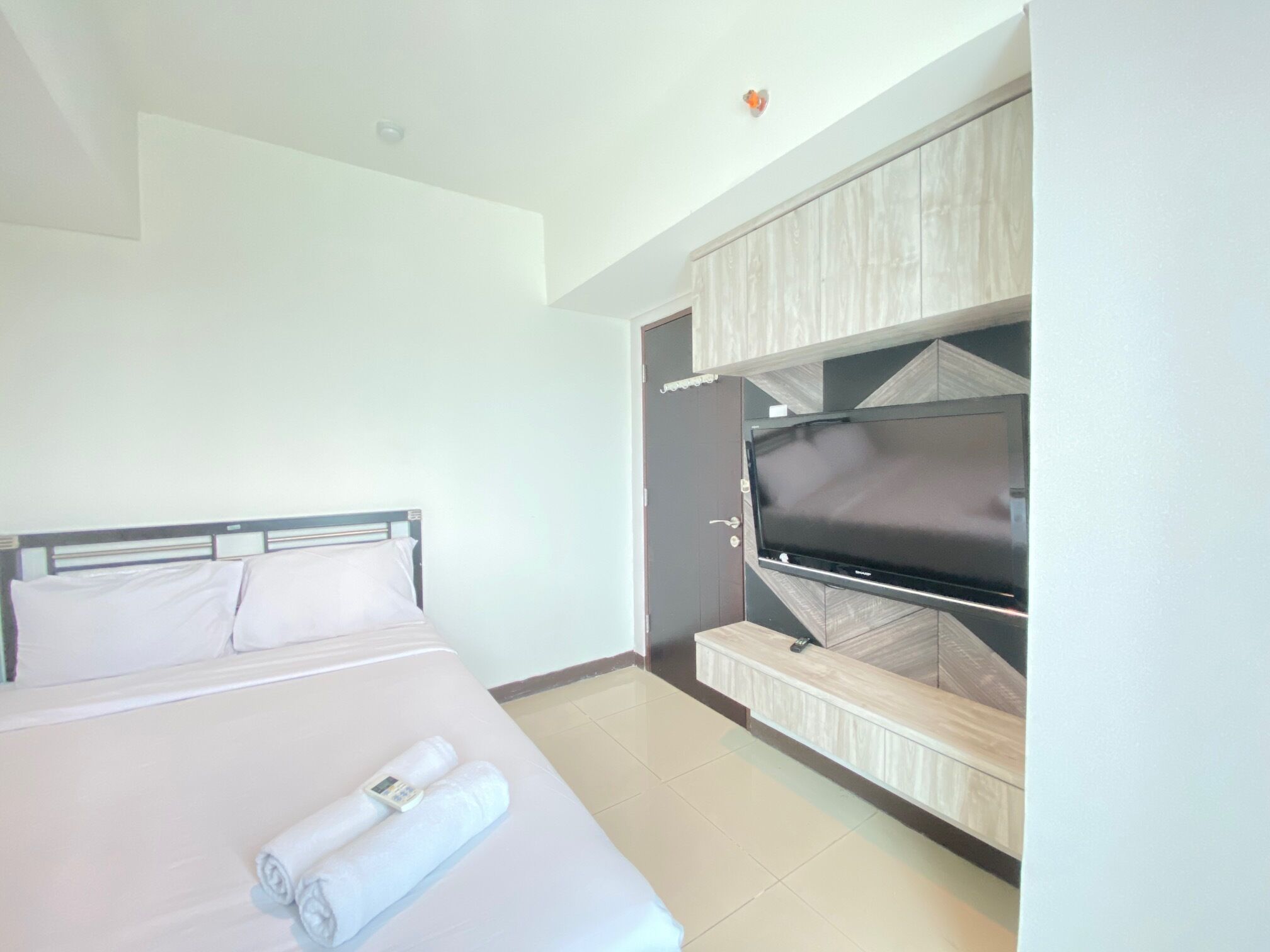 Habitació | 2 dormitoris, planxa i posts de planxar, wifi gratuïta i roba de llit 