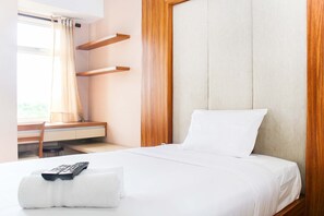 1 bedroom, free WiFi, bed sheets - Cozy Studio At Springlake Summarecon Bekasi Apartment (Bekasi)