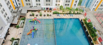 Elegant And Homey Studio At Paramount Skyline Apartment