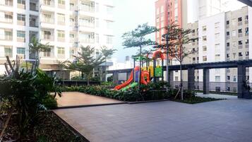 Área de juegos infantiles al aire libre