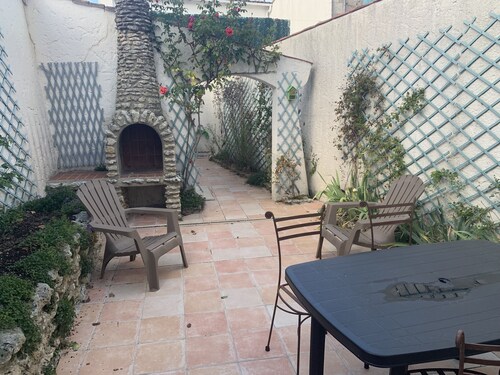 Maison à étage , vacances, cures et déplacement pro