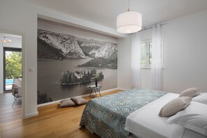 4 Schlafzimmer, Schreibtisch, schallisolierte Zimmer