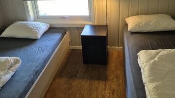 Family Apartment, 3 Bedrooms | 3 bedrooms, cots/infant beds, free WiFi