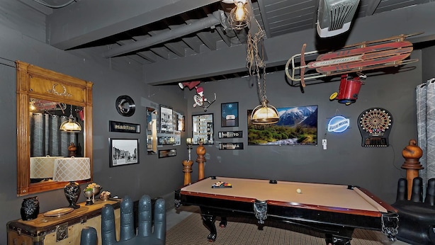 Spielezimmer