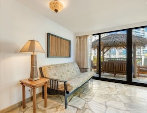 TV, DVD player - 1 Bedroom Tiki Terrace Suite - Bamboo Waikīkī Hotel #903 (Honolulu)