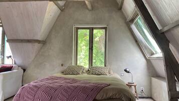 1 dormitorio, tabla de planchar con plancha, wifi y ropa de cama