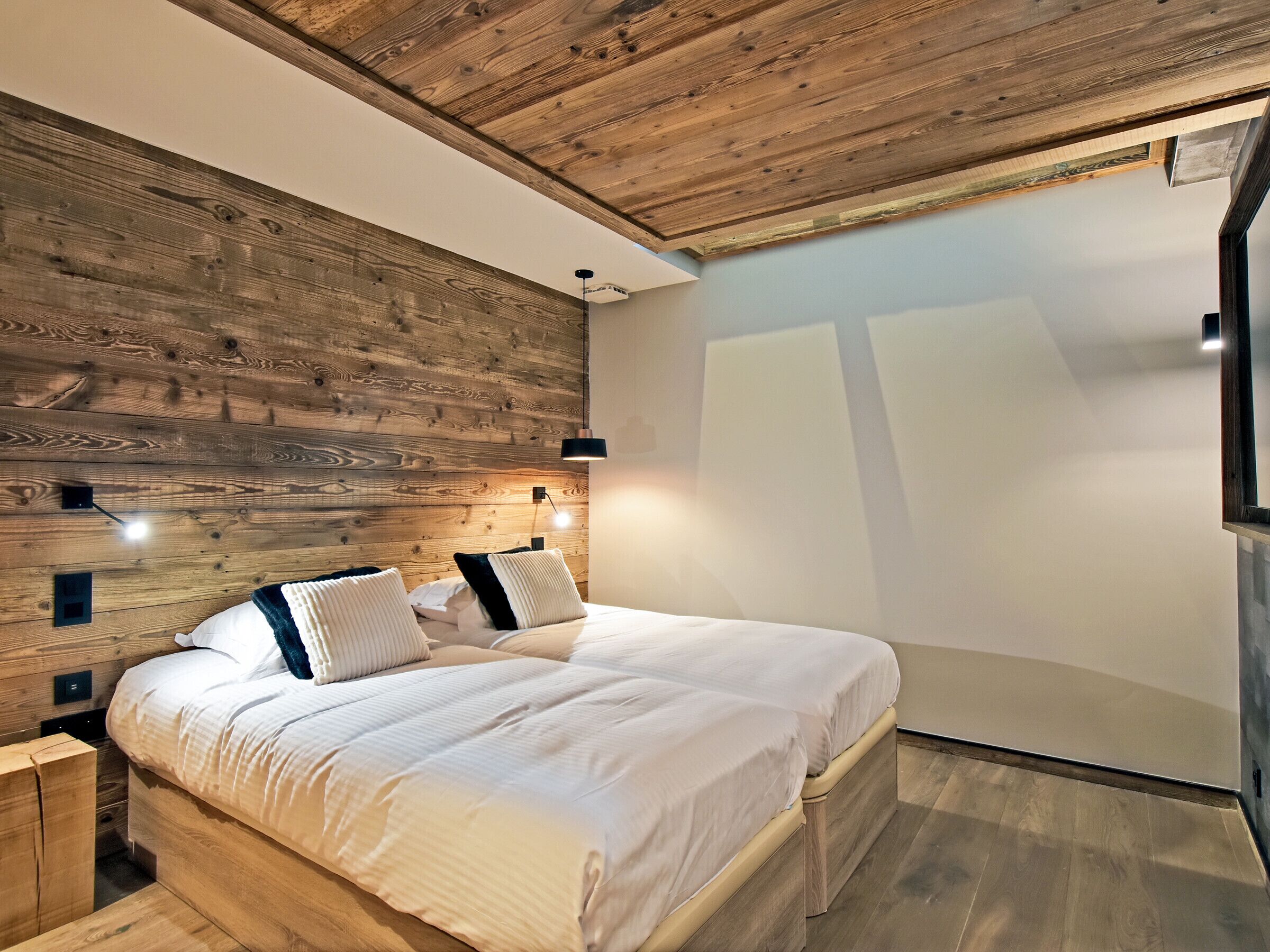 4 soverom, wi-fi (inkludert) og sengetøy