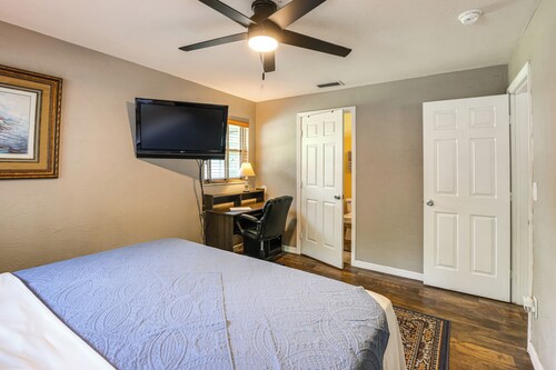 McGarity Lakehouse: Disney & Universal Day Trip