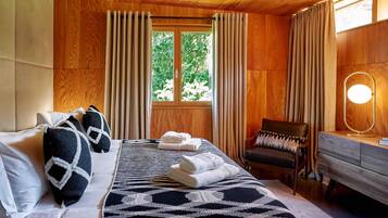 5 camere, una cassaforte in camera, ferro/asse da stiro, Wi-Fi gratuito