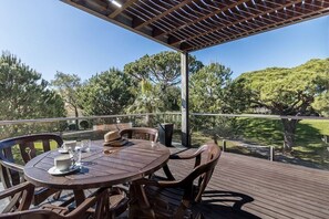 Outdoor dining - Apartment (Almancil)