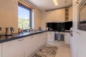 Fridge, microwave, oven, stovetop - Apartment (Almancil)