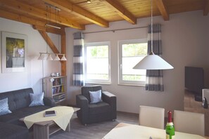 Tv, dvd-afspiller, stereoanlæg