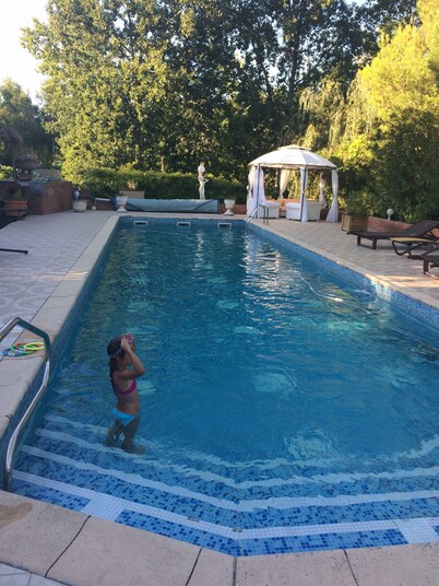 Maisonette with small garden on large property