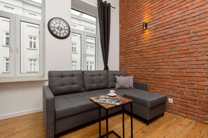 TV - Lwowska 9 Warsaw | Classic Studio for 4 Guests | Wi-Fi (Warszawa)