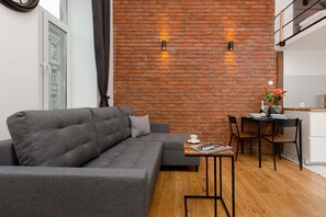 TV - Lwowska 9 Warsaw | Classic Studio for 4 Guests | Wi-Fi (Warszawa)
