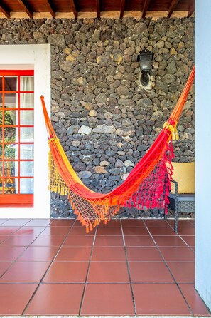 Exterior detail - Cottage House with A/C – Big Garden - FREE Wood (Praia da Vitória)