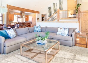 智能电视、壁炉