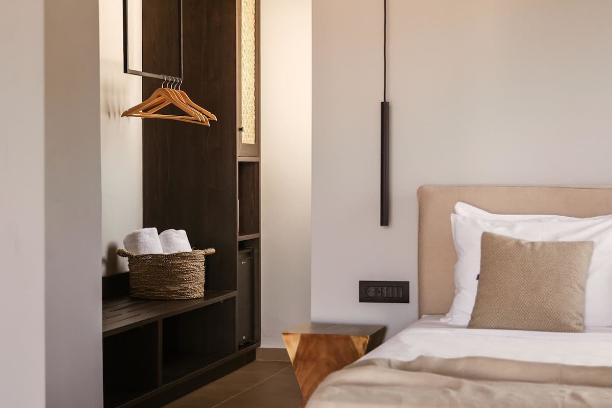 Deluxe Suite, Jetted Tub, Beach View