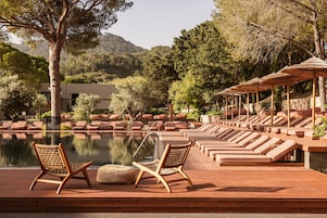 Outdoor pool, open 8:00 AM to 9:00 PM, pool umbrellas, sun loungers