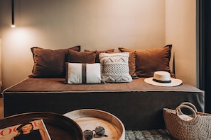 Bungalow, Garden View | Interior