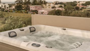 Classic Double or Twin Room | Outdoor spa tub