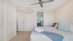 2 dormitorios, tabla de planchar con plancha, wifi y ropa de cama