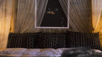 6 slaapkamers, een strijkplank/strijkijzer, reisbedje, wifi