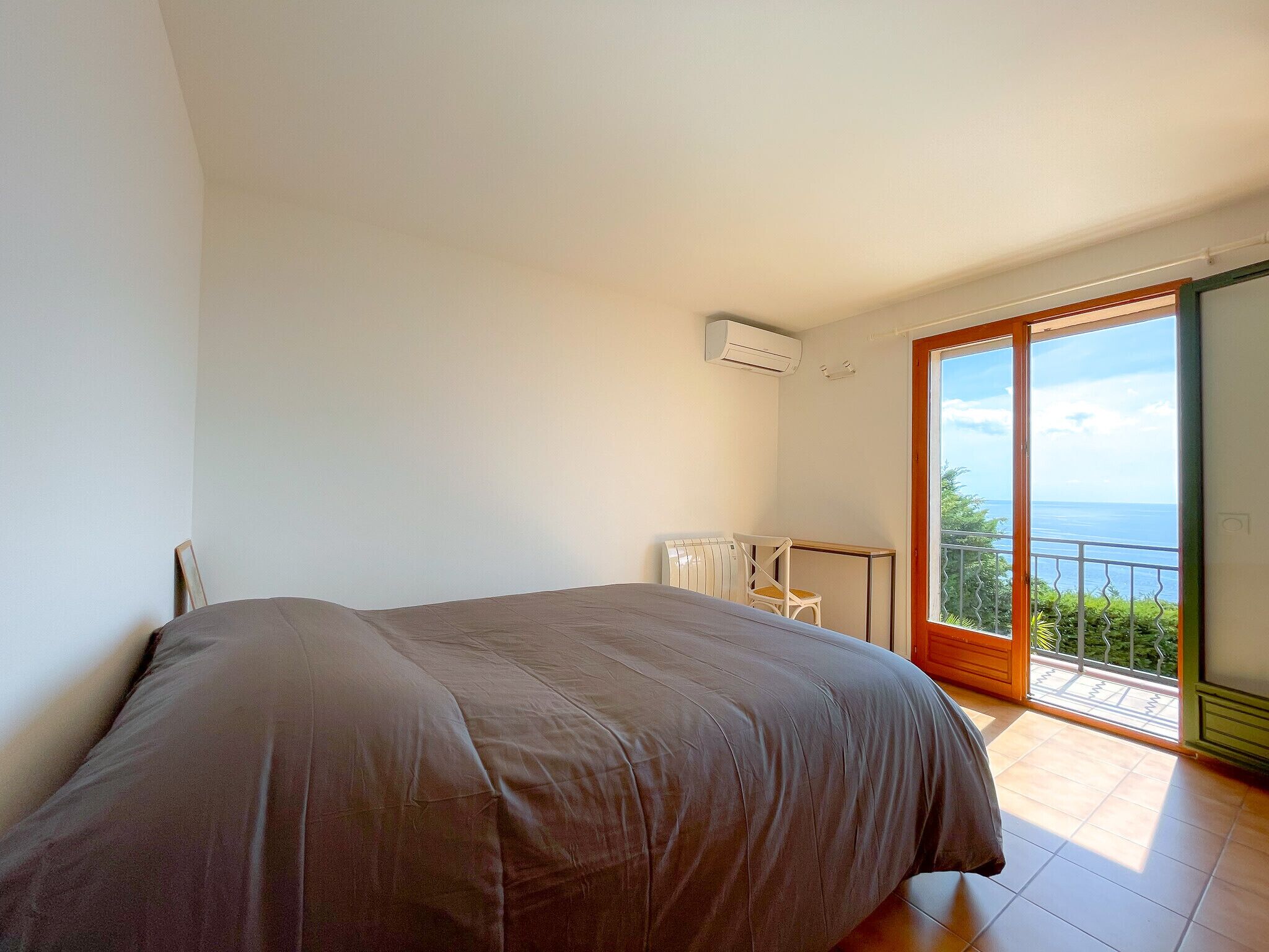 5 chambres, fer et planche à repasser, lit parapluie, Wi-Fi