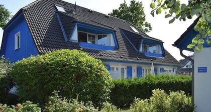 Liebevoll ausgestattete Ferienwohnung für max. 4 Personen, West-Terrasse, WLAN