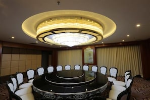 Banquet hall - Hengzhong Yuanquan Hotel (Midu)