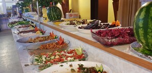 Free daily buffet breakfast - GARDEN RUYA HOTEL (Fethiye)