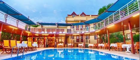 Seasonal outdoor pool