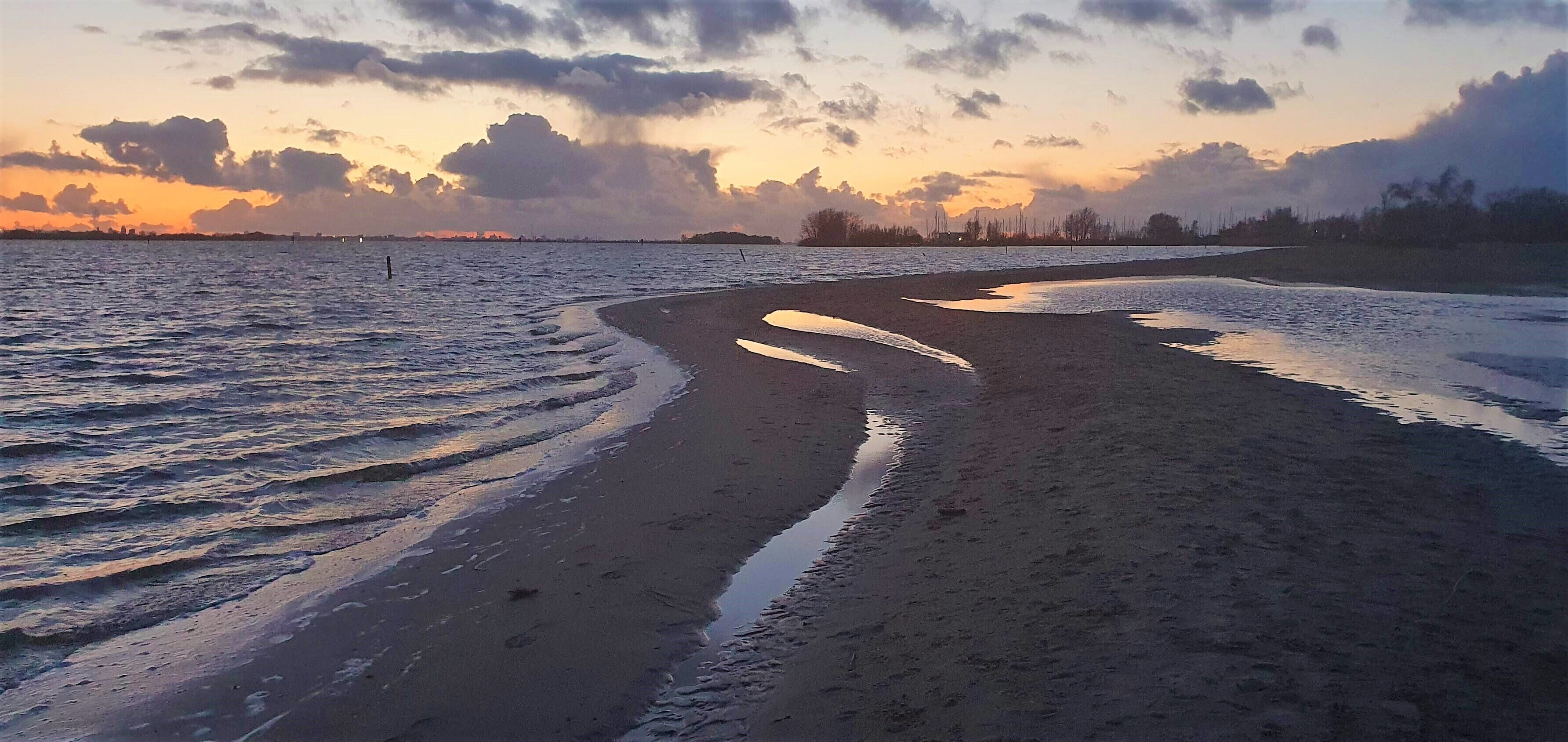Vlak bij het strand