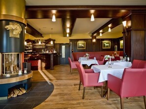Daily buffet breakfast (EUR 19 per person)